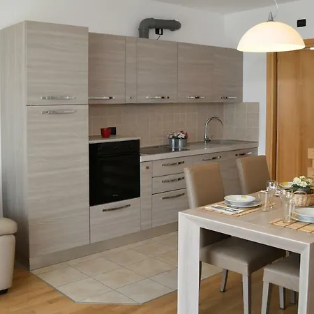 Apartments Gli Ulivi In Tremezzina * 特雷梅佐