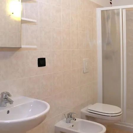 Appartement Gli Ulivi In Tremezzina Shared Pool *