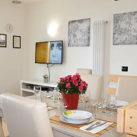 Gli Ulivi In Tremezzina Shared Pool Apartment Tremezzo