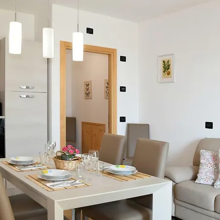 Apartments Gli Ulivi In Tremezzina * Tremezzo